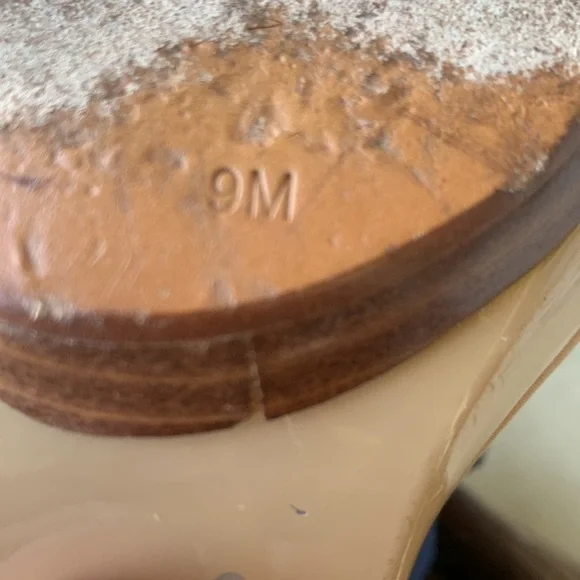 Badgley Mischka Mark and James nude heel SZ 9 - Picture 6 of 7